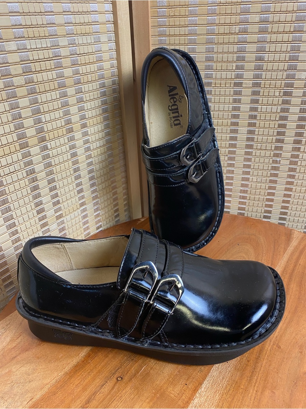 Alegria Alli Black Waxy Clog Double Strap Patent Leather Euro 37 = US 7